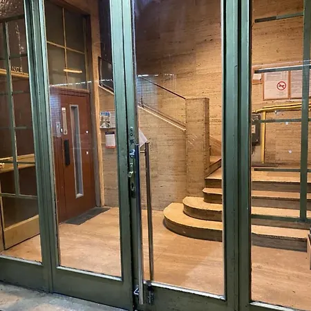 Parisi Flat דירה *